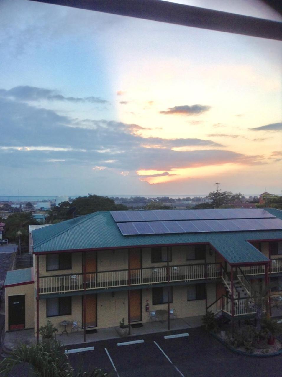 Harbour Lodge Motel แกลดสตัน ภายนอก รูปภาพ